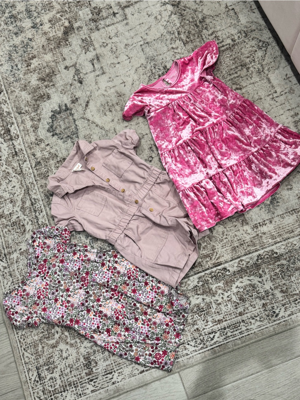 5T Bundle 2 dresses and romper